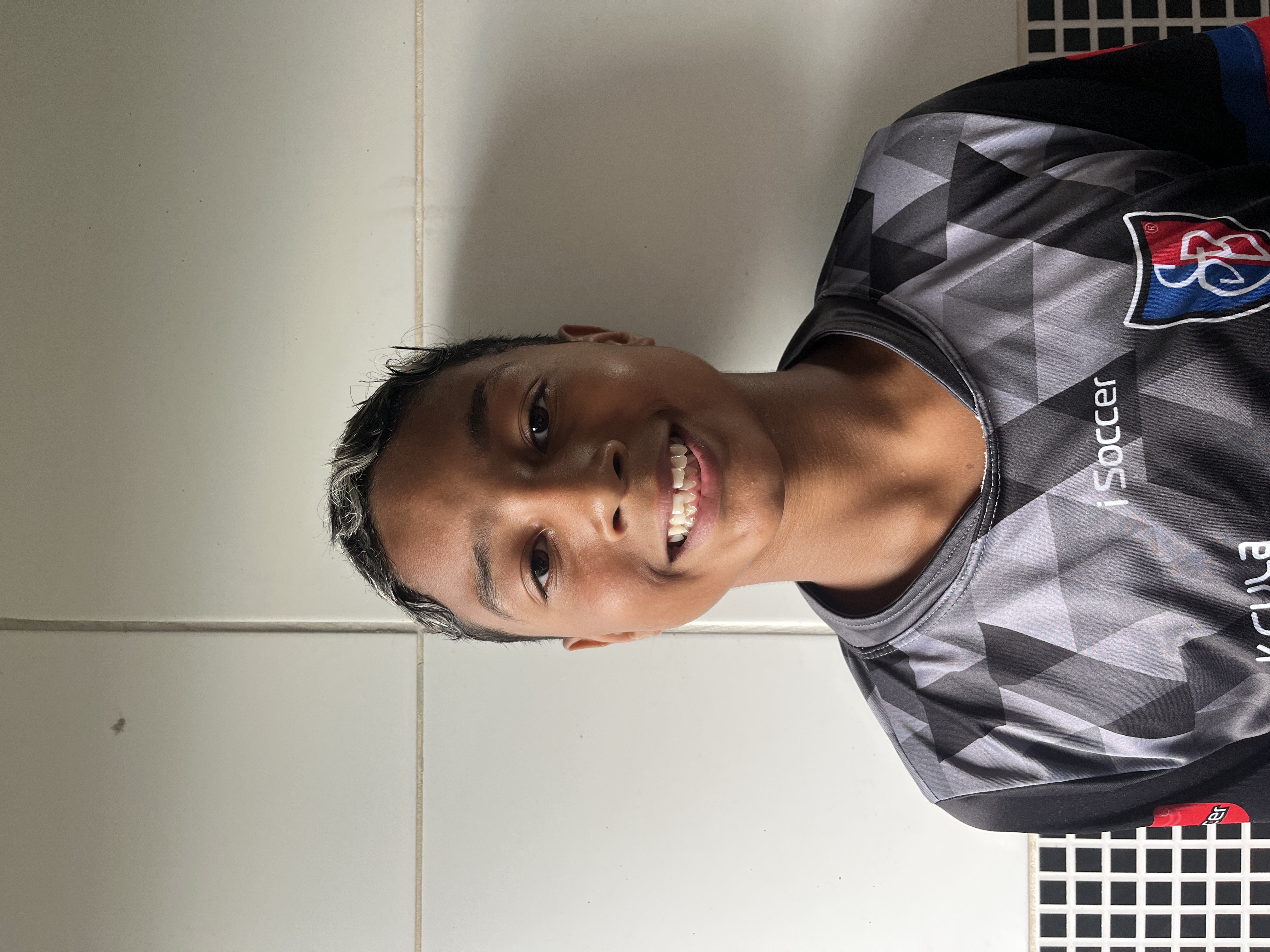 ADRYAN RIBEIRO PIRES SANTOS